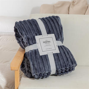 Nueva manta de franela simple de color sólido manta de piel de conejo súper cómoda - Product Image 5