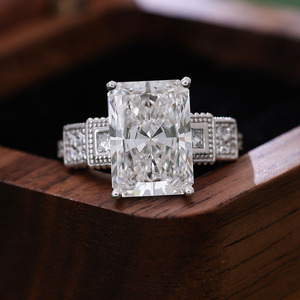 Bague en or blanc 18 carats avec diamant radiant de 3,7 carats cultivé en laboratoire, bijoux fins, bague de mariage pour femme, pour fiançailles ou cadeau - Product Image 3