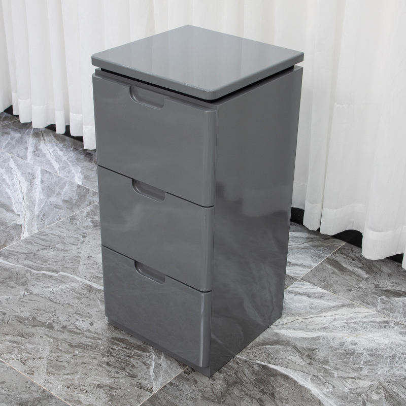 สีเทาเข้ม