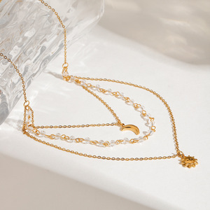 Collier superposé doré avec breloques étoile et lune, perles de cristal, bijoux multi-brins, cadeau pour femme - Product Image 4