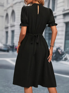 เดรสสวิงแขนสั้นสุดหรูสำหรับผู้หญิงชุดเดรสลำลองแบบมีสายคล้องคอแต่งแบบเซ็กซี่สีทึบ - Product Image 2