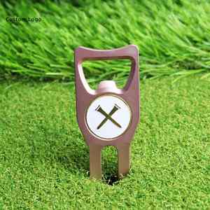Kit de réparation de divots de golf en acier inoxydable avec ouvre-bouteille et marqueur de balle - Conçu sur mesure pour toutes les saisons - Product Image 2