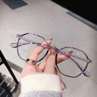 Vente en gros pas cher PC Anti lumière bleue lunettes pour femmes mode lunettes polygonales cadres étudiant myopie lunettes de lecture Logo personnalisé
