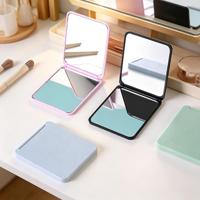 Miroir de maquillage pliable compact et pratique, double face, finition argentée, format poche, en plastique - Vente en gros Zhejiang