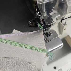 Máquina de Coser Overlock Usada a Buen Precio, MO-6704S, Cama Plana, 3 Hilos - Product Image 3