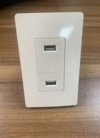 Prise murale USB haute vitesse avec 4 prises CA, 2 ports Type-C et 2 ports Type-A, indicateur LED, mise à la terre automatique, 15A