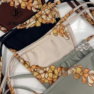 Ensemble de maillots de bain fabriqué par un fabricant OEM, tissu en polyester, maillot de bain imprimé personnalisé, texture de bikini, vêtements de plage - Product Image 5