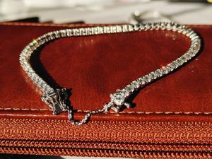 Pulsera de Diamantes Cultivados en Laboratorio de Lujo, Chapada en Oro Blanco de 14K, Corte Brillante Redondo, Joyería Fina Elegante para Mujer, RIZTA JEWELS - Product Image 2