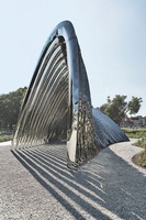Auvent Artistique Moderne - Abri Sculptural Personnalisé en Acier Inoxydable pour Entrées de Plazas et Façades de Bâtiments