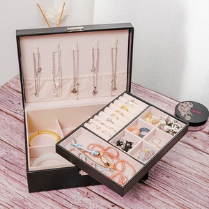 Estuche de Joyería con Cierre en Tres Colores, Estuche de Joyería de Terciopelo, Estuche de Exhibición de Joyería con Cierre - Product Image 5