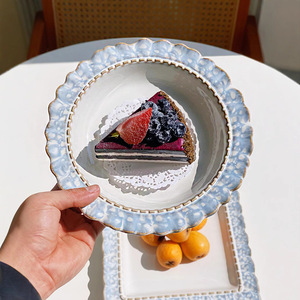 Assiettes à dîner et à dessert en céramique à bord de dentelle en relief en usine ensemble de vaisselle en céramique pour la vente en gros en vrac - Product Image 5