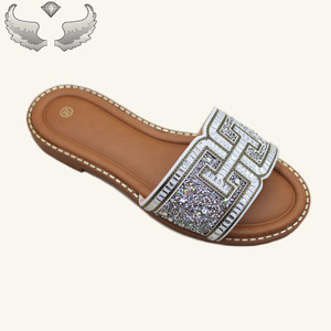 Sandales et pantoufles pour femmes de haute qualité, élégantes, décontractées, à bout plat, antidérapantes et résistantes à l'usure, légères - Product Image 3