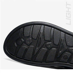 Nouvelles tongs plates en <span class=keywords><strong>cuir</strong></span> véritable pour <span class=keywords><strong>hommes</strong></span>, <span class=keywords><strong>sandales</strong></span> d'été, vente chaude à Dubaï, 38-44, design tendance, tongs, pantoufles, extérieur - Product Image 4