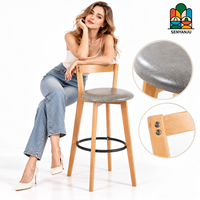 Tabouret de bar moderne en bois massif avec siège rembourré, dossier en lattes de bois, repose-pieds en métal, anneau gris bleu, tabouret de bar pour café