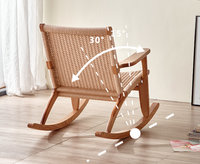 Fauteuil à bascule décontracté en bois tressé avec accoudoirs, style nordique, pour balcon ou salon