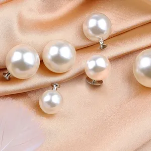 批发时尚DIY铆钉或螺丝背面无缝塑料珍珠纽扣