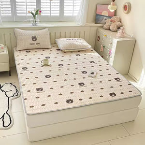 Ensemble trois pièces lavable et doux pour l'été, motif dessin animé, grand format, style drap de lit en latex, effet soyeux et rafraîchissant, pour usage domestique - Product Image 1