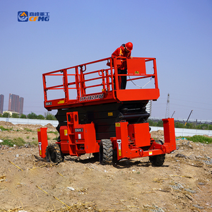 Plateforme élévatrice à ciseaux tout-terrain automatique Cfmg 16m/680kg 4x4 avec stabilisateurs - Product Image 3