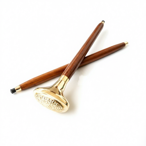 Bastón de Latón y Madera con Mango en T, Estilo Antiguo de Diseño, 36 Pulgadas, Longitud Ajustable, Acabado Pulido, Uso en Exteriores - Regalo para Mamá y Papá - Product Image 1