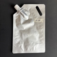 Pochette souple en aluminium avec bec verseur PET/AL/PE de qualité alimentaire, sac stand-up avec bouchon à vis PP pour emballage de jus, miel, sauces et liquides, impression personnalisée