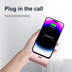 Batterie externe portable 2-en-1 5000 mAh mini porte-clés étanche avec technologie GaN, charge rapide sans fil et câble de sortie Type-C pour téléphones - Product Image 3