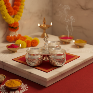 Boîte à Kumkum Triple en Argent Sterling 925 avec Poignée Paon et Gravure Florale Nakshi Détaillée pour les Rituels de Puja - Product Image 1