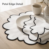 Serviettes de table carrées modernes en lin brodé faites à la main, réutilisables, durables, couleurs personnalisables, blanc, noir, rouge, bordure argentée