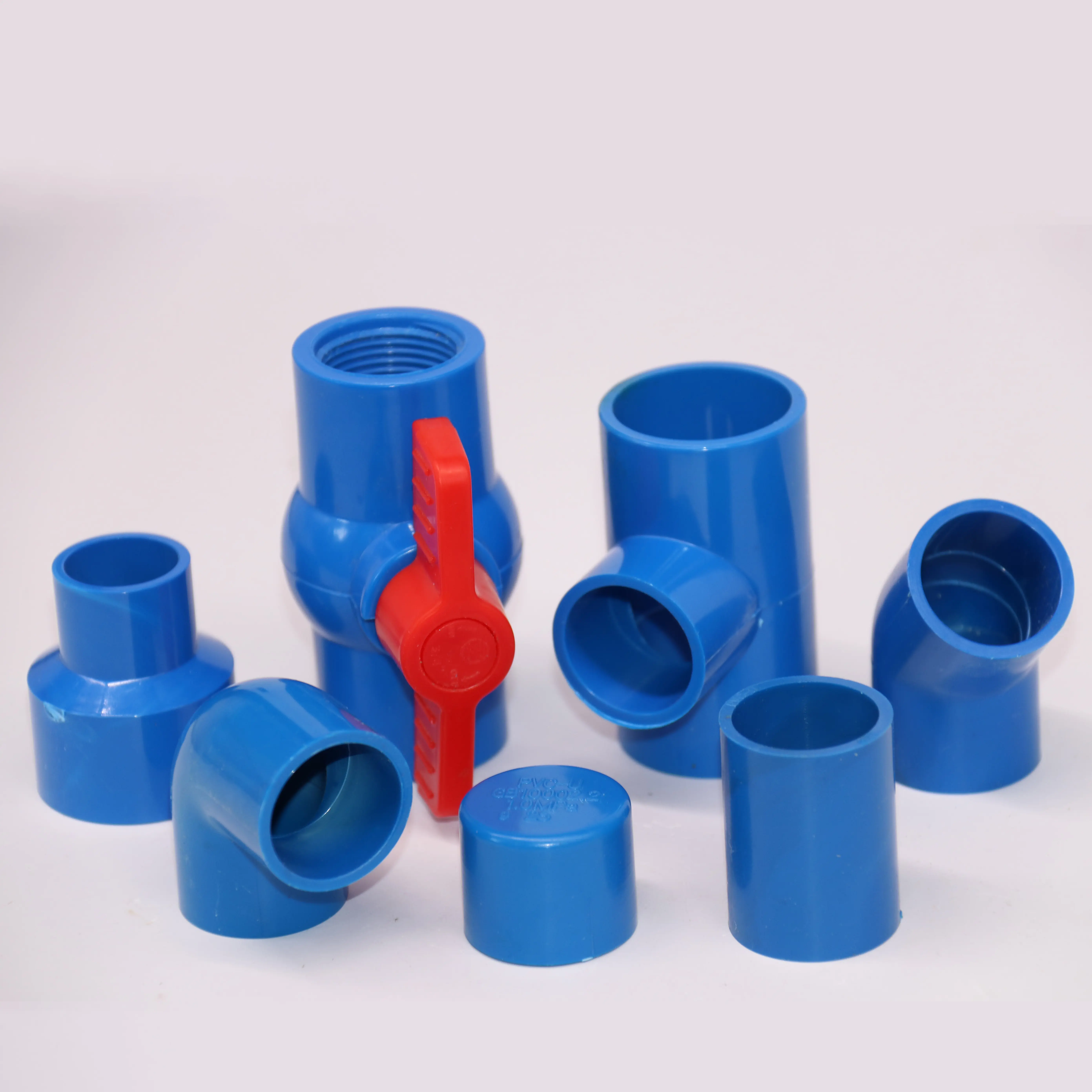 Soket upvc dan pipa PVC mengurangi sambungan sambungan untuk catu air perlengkapan pipa plastik