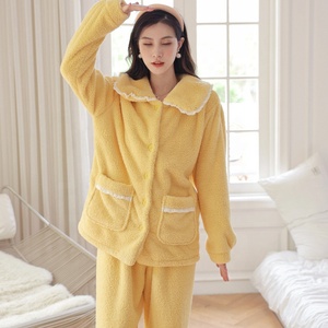 Lijia <span class=keywords><strong>Pigiama</strong></span> da <span class=keywords><strong>Donna</strong></span> 2 Pezzi a Maniche Lunghe <span class=keywords><strong>con</strong></span> <span class=keywords><strong>Bottoni</strong></span>, in Morbido <span class=keywords><strong>Pile</strong></span> Caldo <span class=keywords><strong>con</strong></span> Tasche per l'Inverno - Product Image 1