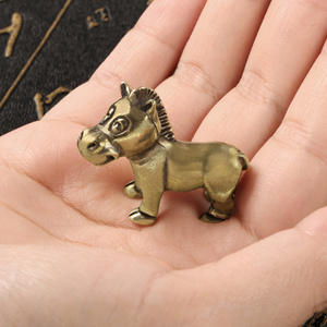 Venta al por mayor creativo lindo pequeño caballo enano adorno de latón Animal mundo té mascota artesanías de Metal - Product Image 5