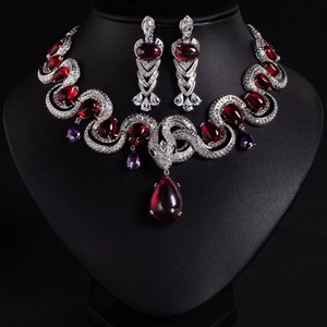 Set di Gioielli Medusa <span class=keywords><strong>Serpente</strong></span> a Due Teste, Collana, Orecchini, Bracciale e <span class=keywords><strong>Anello</strong></span> con Rubino Rosso Sangue di Piccione in Stile Gotico per Donne - Product Image 2