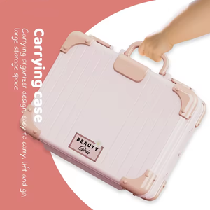 <span class=keywords><strong>Set</strong></span> di giocattoli di bellezza alla moda per le ragazze che fanno finta di giocare e giocattoli per il trucco in età prescolare in una valigia per il gioco dei bambini - Product Image 4