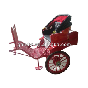 Chariot à chevaux de luxe à deux roues, transport spécial tiré par des poneys - Product Image 2