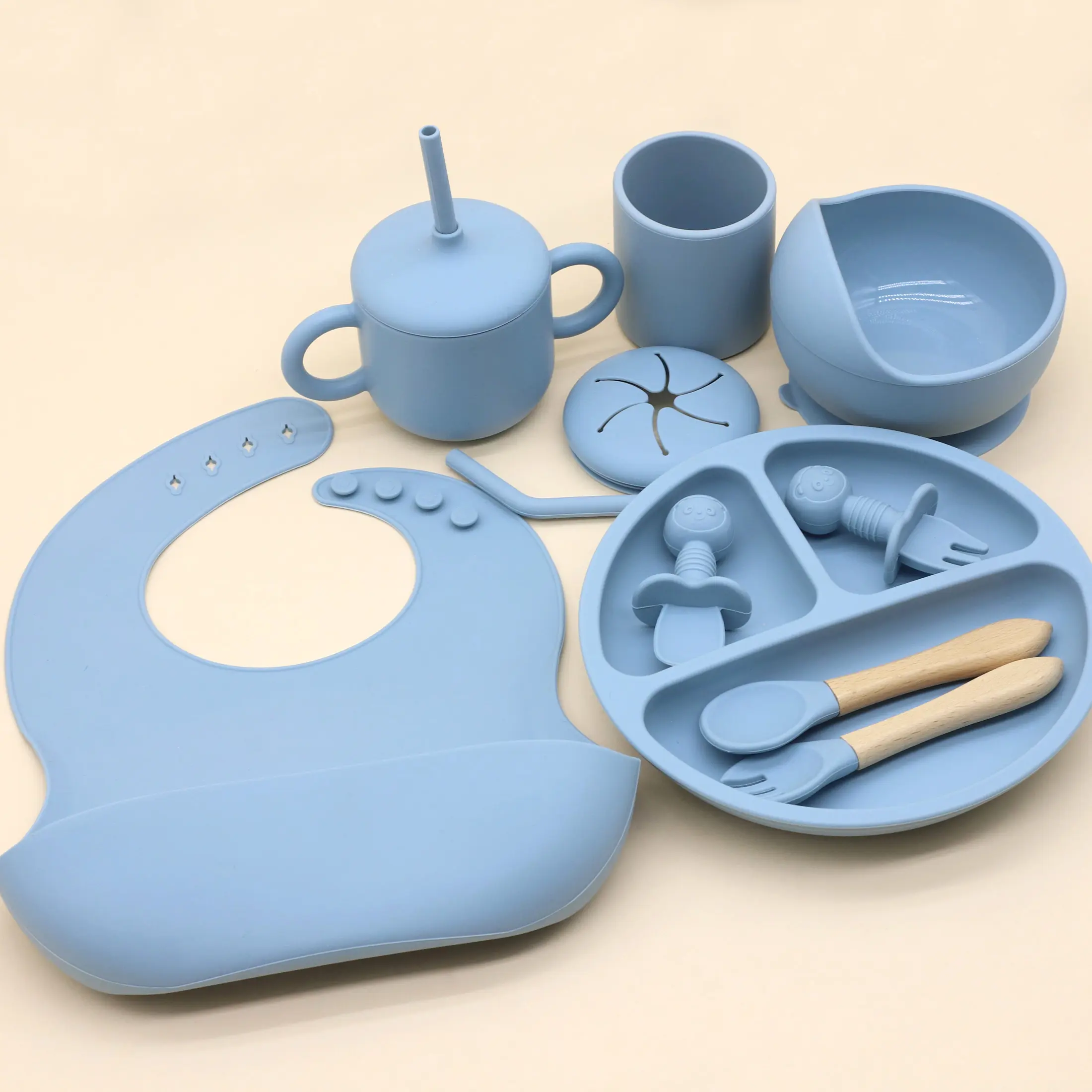 wholesale high quality Plate Bowl And Spoon Dinner Tableware Silicon Children Bibs Dinnerware Silicone Baby Feeding Set