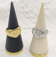 Neuestes Design Edelstahl Herzförmiger Siegelring Hochglanzpoliert in Gold- und Silberfarbe Personalisierter Ring