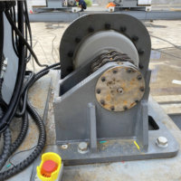 Grue à portique hydraulique de 500 tonnes, spécialement conçue pour l'installation d'équipements lourds, personnalisée en usine, portée de levage de 25 m, avec roulement de moteur