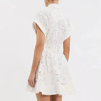 Robe maxi décontractée en dentelle de couleur unie élégante de style français pour femmes, nouvelle collection 2025, col rabattu, coupe régulière, jupe trapèze, 100% biologique