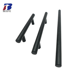 Kenop Gagang Pintu Lemari Dapur/Kamar Tidur Bentuk T dari Baja Anti Karat dengan Motif Bunga Gulung Hitam Emas Kontemporer Mewah - Product Image 5