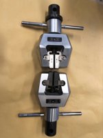 Fixation personnalisable pour machine d'essai universelle UTM