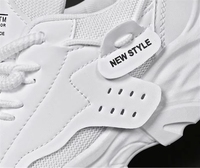 Chaussures décontractées confortables pour hommes, nouvelle collection été, respirantes, semelles épaisses, tendance, toutes occasions