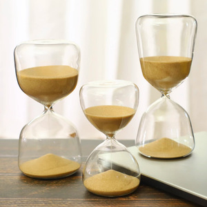 Pendule de bureau en <span class=keywords><strong>verre</strong></span> sculpté pour décoration intérieure nordique moderne et créative, cadeau de chronométrage personnalisé, sablier - Product Image 1