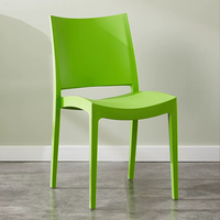 Chaise de salle à manger en plastique PP moderne, minimaliste, robuste et de haute qualité, avec assise confortable, pour la maison, la cuisine ou l'entrepôt