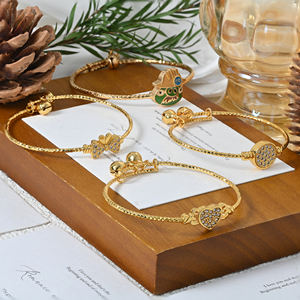 กำไล<span class=keywords><strong>ข้อ</strong></span><span class=keywords><strong>มือ</strong></span><span class=keywords><strong>เด็ก</strong></span>แบบเปิดชุบ<span class=keywords><strong>ทอง</strong></span> 18K ประดับเพชรซิร์คอน ดีไซน์ทันสมัย สำหรับ<span class=keywords><strong>เด็ก</strong></span>ผู้หญิง ขายส่งตามสั่ง - Product Image 4