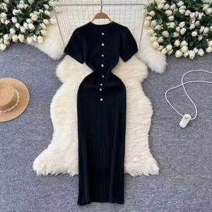Robe longue décontractée en maille naturelle unie à manches courtes et coupe ajustée pour femme, modèle I-0619, collection été haut de gamme - Product Image 6