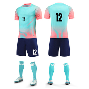 Ensemble de football pour hommes avec logo personnalisé, best-seller, 20 pièces, 100% polyester, respirant et à séchage rapide - Product Image 4