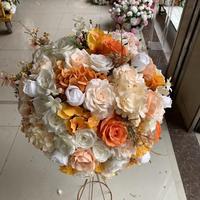 Nouvelle Boule de roses artificielles brodées pour la décoration de table de mariage, les propositions de mariage, les expositions et comme fleur de guidage