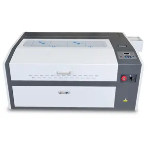 Mini machine de découpe et de gravure laser Co2 500x300mm pour la gravure et la découpe de caoutchouc