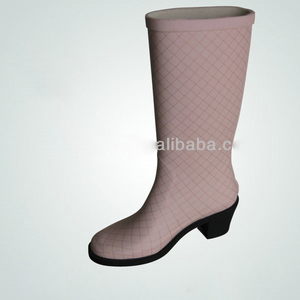Brillant Haut Talon Cowboy Occidentaux En Gros <span class=keywords><strong>Bottes</strong></span> En Caoutchouc Léger Genou Haute <span class=keywords><strong>Bottes</strong></span> <span class=keywords><strong>de</strong></span> <span class=keywords><strong>Pluie</strong></span> Femme - Product Image 3