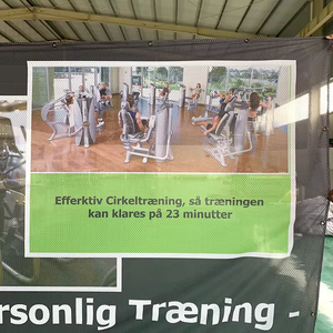 Custom Logo Printing Outdoor Advertising Event Sports <strong>Polyester</strong> Perforated Fabric Fence Vinyl Cloth Large Mesh Banner Flag - Product Image 3