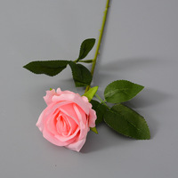 Roses en velours à longue tige, prix d'usine, fleurs artificielles en velours rouge et blanc en gros, roses en soie pour la décoration de mariage